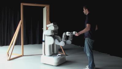 An example:: Human-Robot Comanipulation